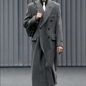 BALENCIAGA Runway Fall/Winter 2017 Coat